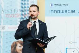Moderating debate during Forum for Leaders' Communication, Wroclaw University of Technology (2015)